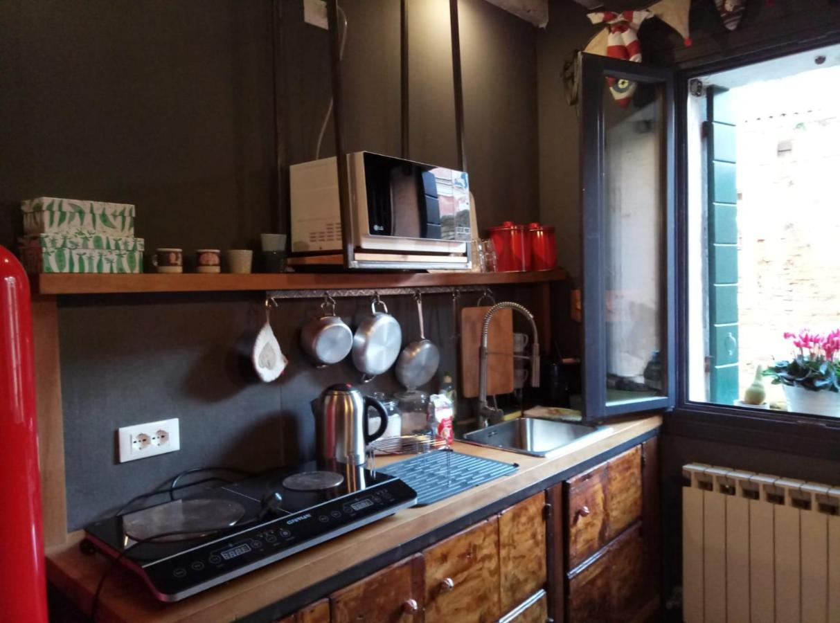 Rio Marin Apartment Gondola View & Patio Venice Ngoại thất bức ảnh